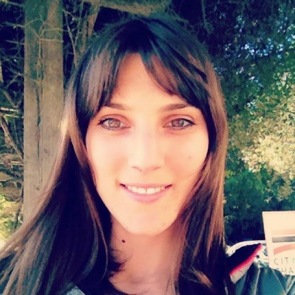 Meet your Posher, Ariella